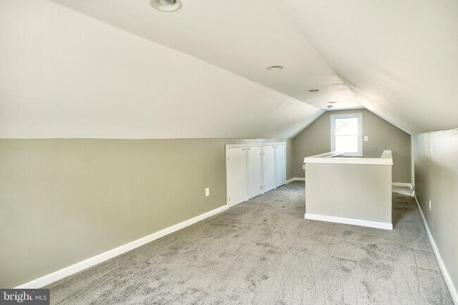 Foto del edificio - 628 Fernhill Rd