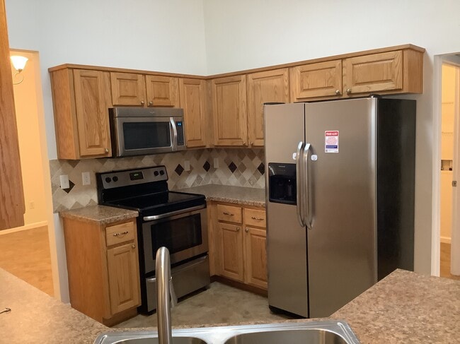 Foto del edificio - 3365 Shelley Dr