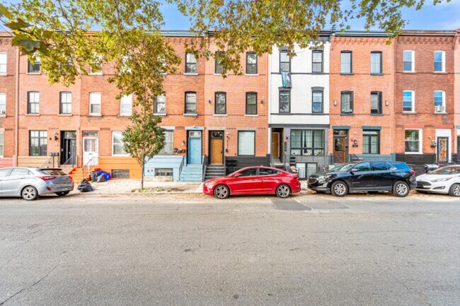 Foto del edificio - 2341 N College Ave