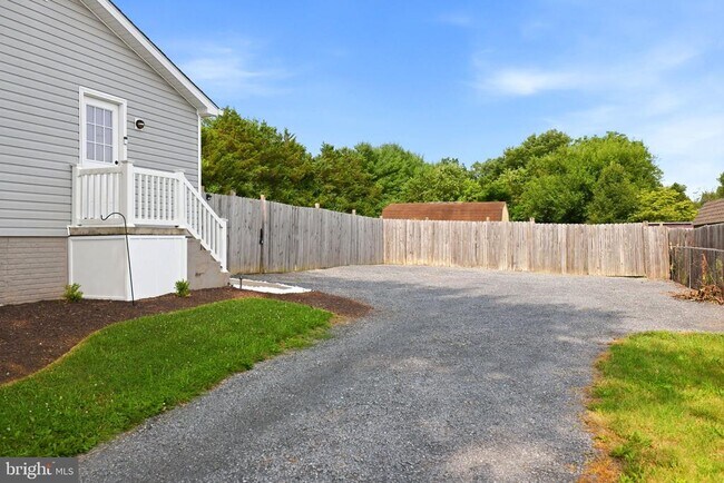 Building Photo - 306 Fegan Rd