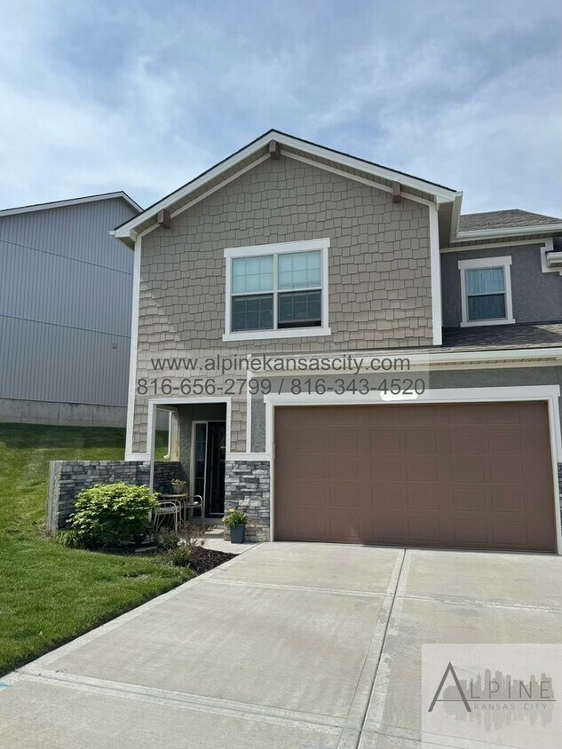 Primary Photo - Beautiful Parkville Town Home Coming Soon!