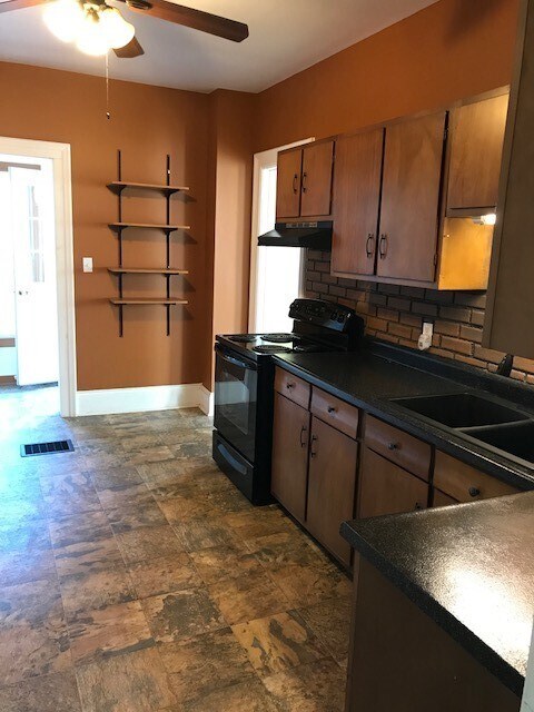 Foto del edificio - 9892 NY-28