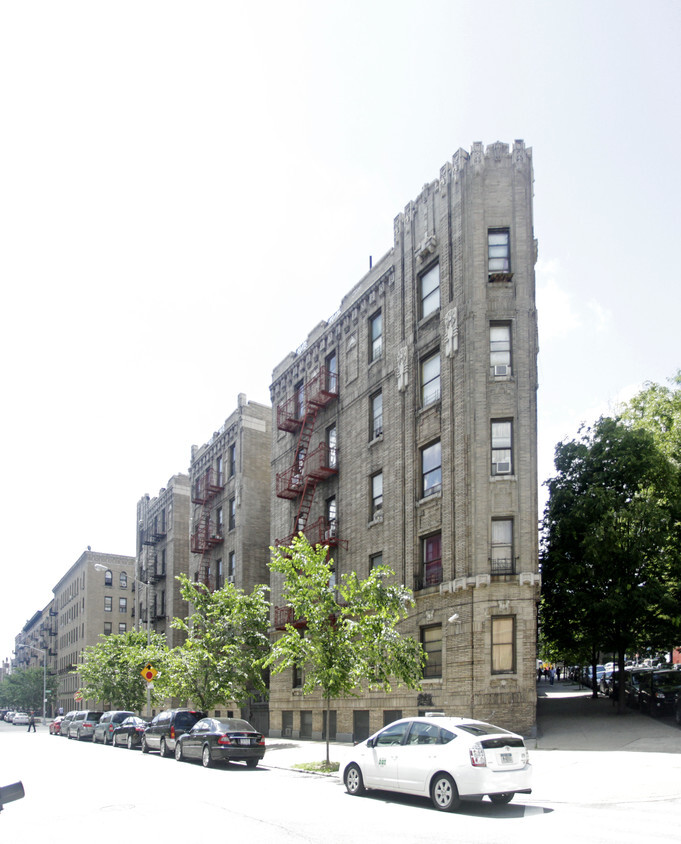 Building Photo - 170 Vermilyea Ave