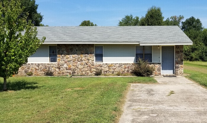 Primary Photo - 2 BD, 1 BA, duplex in Cabot