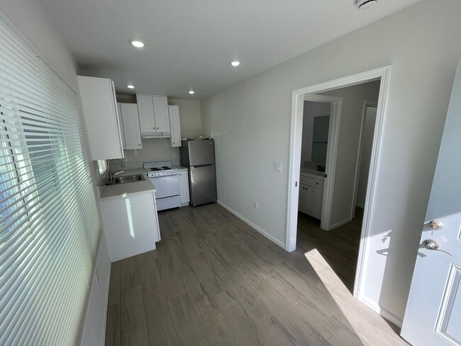 Building Photo - 24268 Virginia Ln