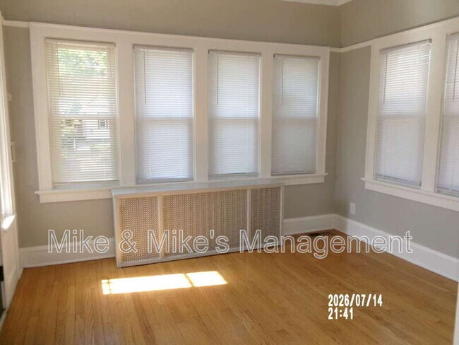 Foto del edificio - 6424 W Chambers St