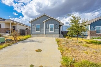 Building Photo - 5414 St Francis Dr