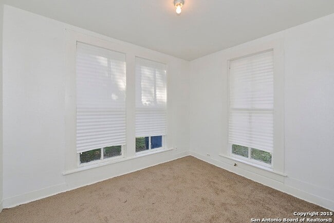 Photo - 113 S Olive St Apartment