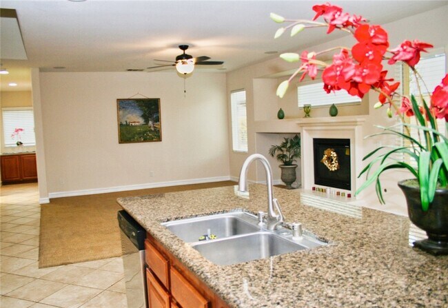 Foto del edificio - 13896 Fair Meadows Ct
