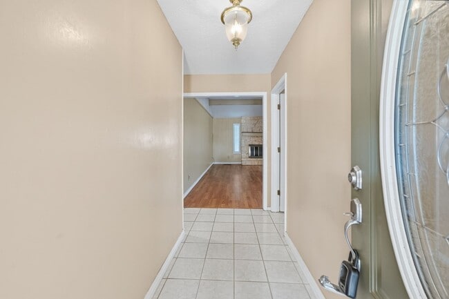 Building Photo - 7500 S Fern Ave