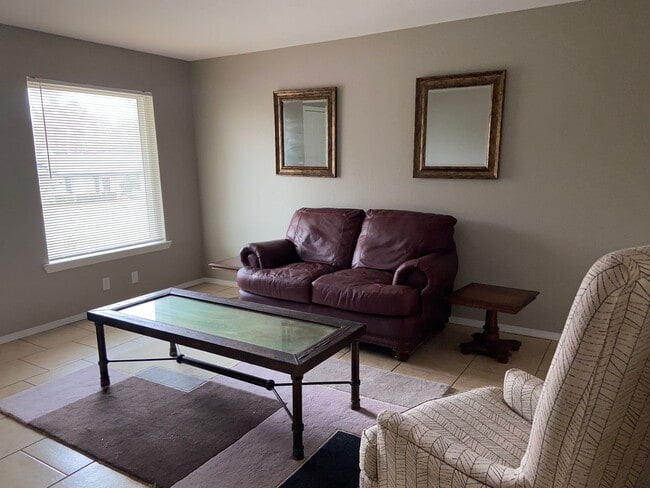 Building Photo - Ada, OK