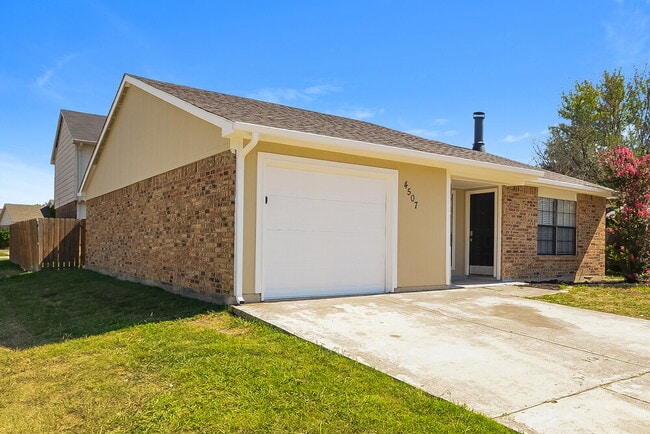 Foto del edificio - 4507 Nervin St