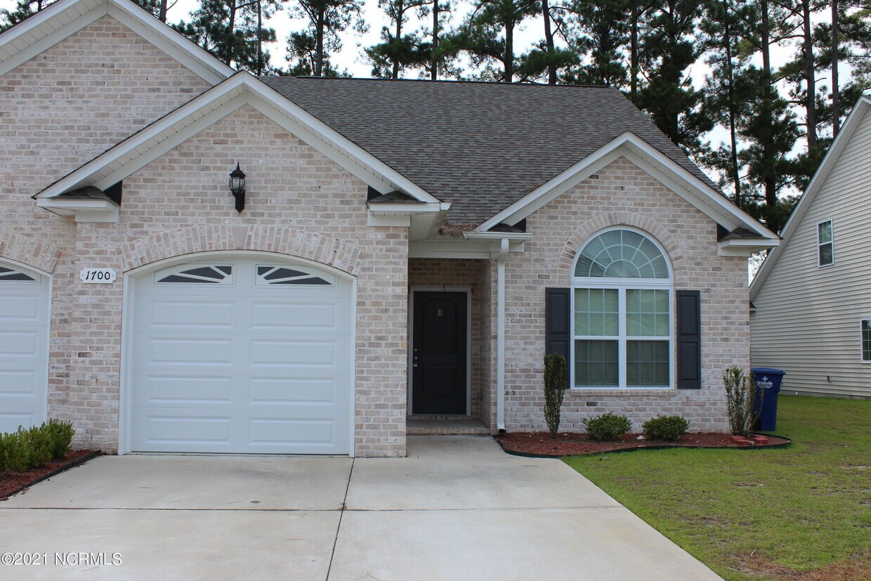 Primary Photo - 1700 Cambria Dr
