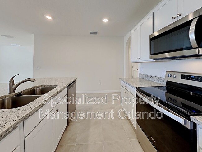 Building Photo - 9678 Black Walnut Dr
