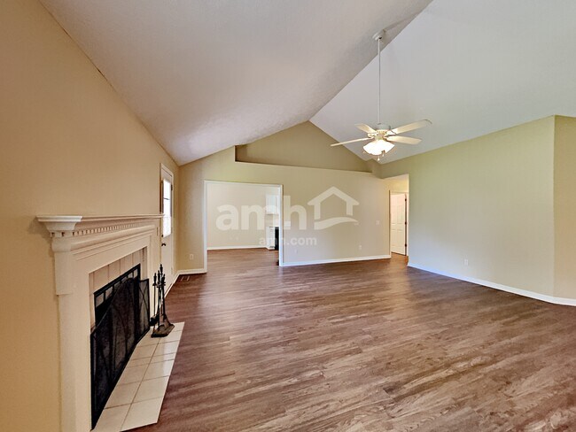 Foto del edificio - 1219 Murray Ct
