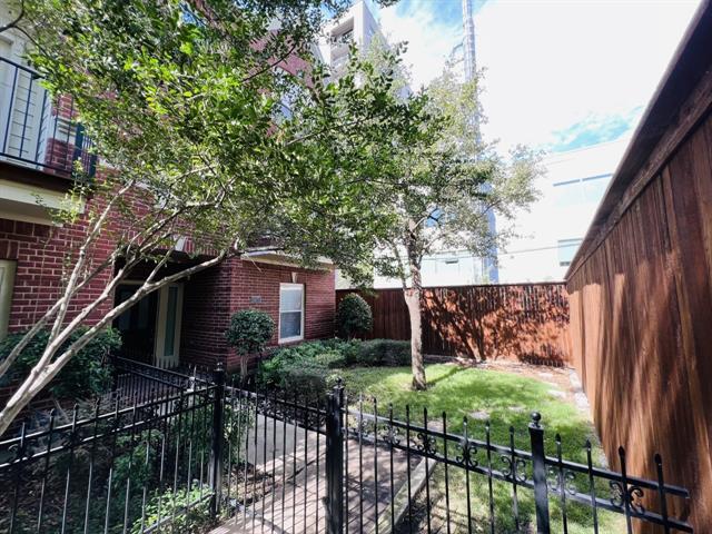 Foto del edificio - 3473 Howell St