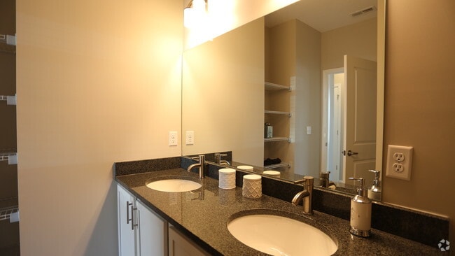 Bathroom - Pointe Hilliard