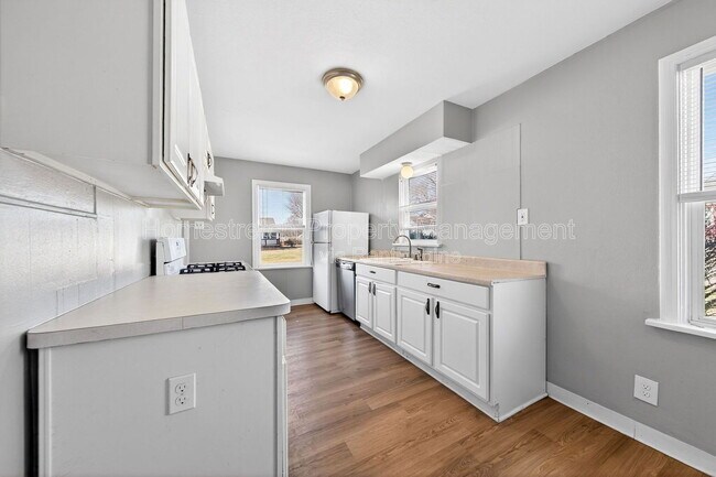 Building Photo - 1260 St Marie St