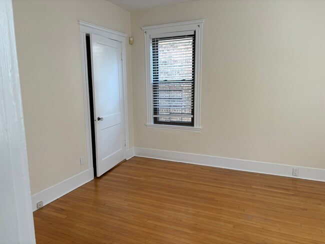 Building Photo - 6 Bellvista Rd