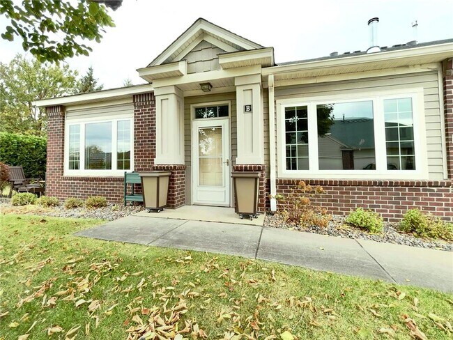 Foto del edificio - 12022 Vermillion St NE