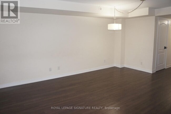 Building Photo - 10 Dunsheath Wy