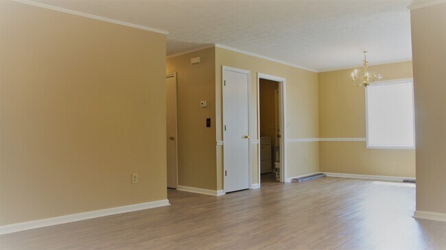 Building Photo - A Great Starter Home for rent Just For YOU!