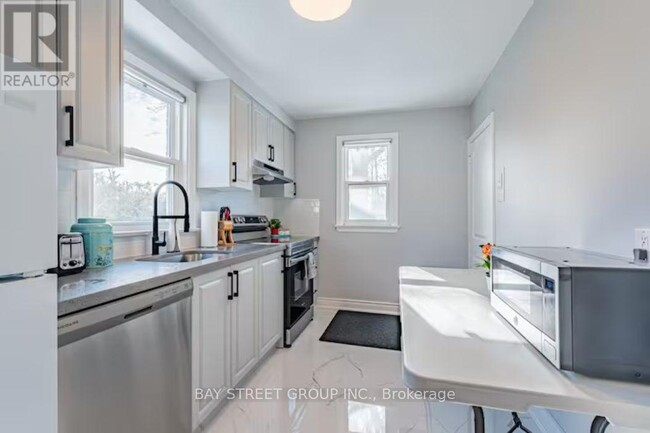 Photo du bâtiment - 85 Yorkview Dr