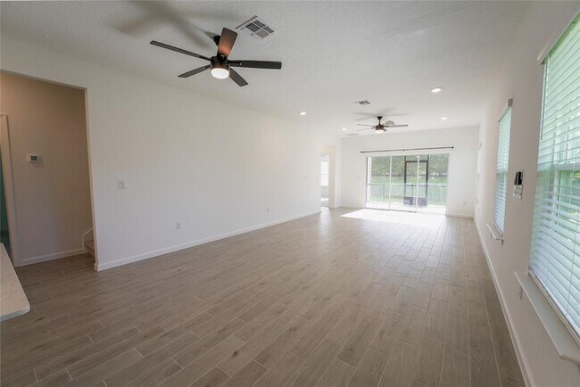 Building Photo - 4507 NW 14th Lp