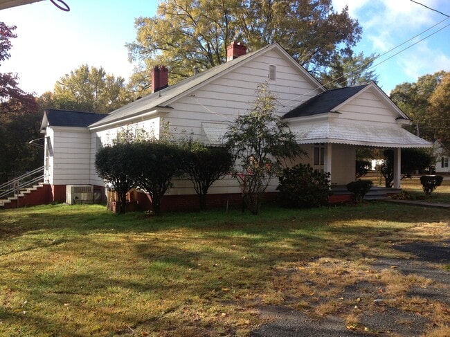 Building Photo - 124 Ritch St