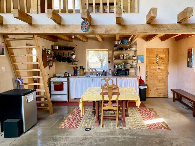 Cocina y comedor - 223 A Victor Ct