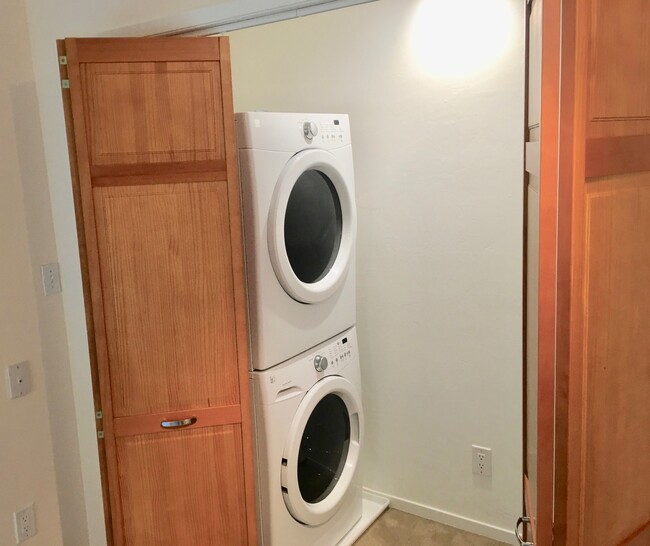 Full size washer and dryer - 570 Ralston Ave