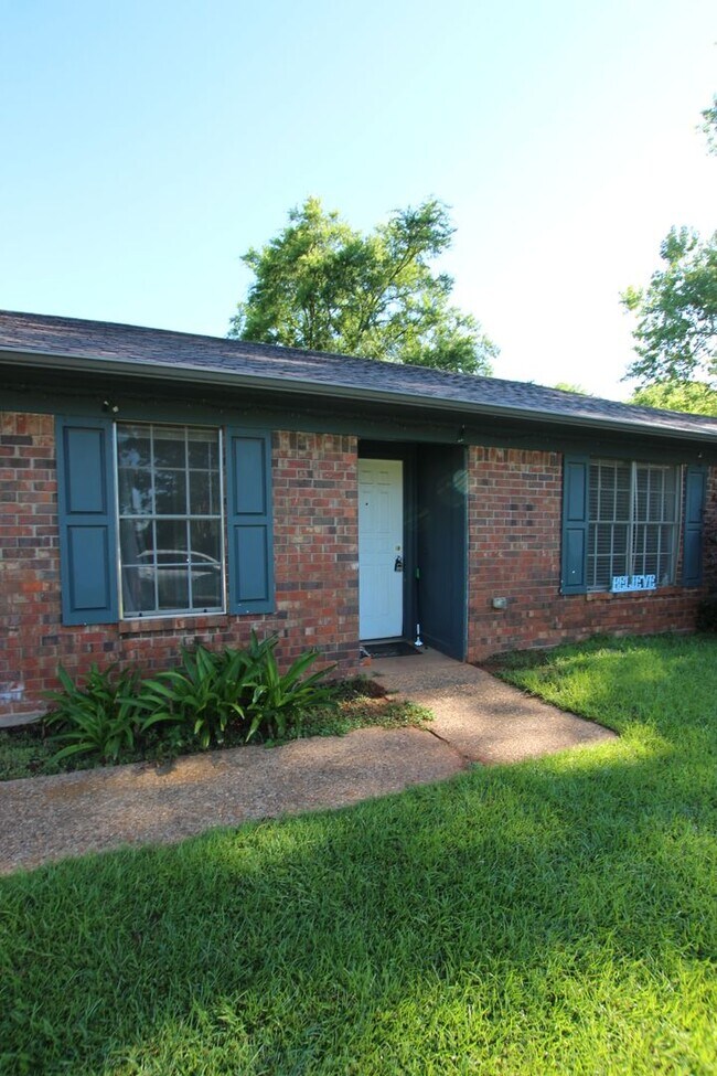 Foto del edificio - Barbara St 201