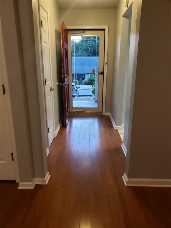 Foto del edificio - 5100 Buckline Ct NW