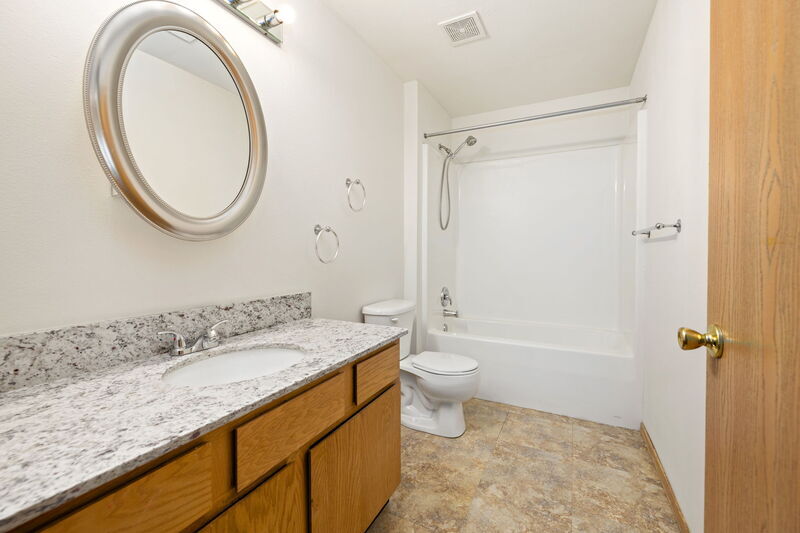 Foto principal - 413 Columbia Pl