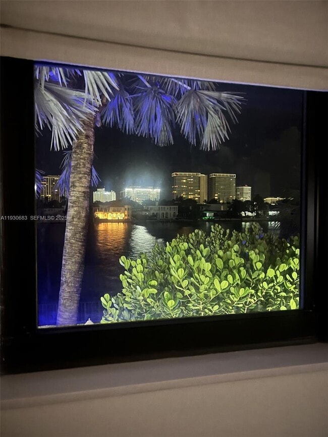 Building Photo - 10101 E Bay Harbor Dr