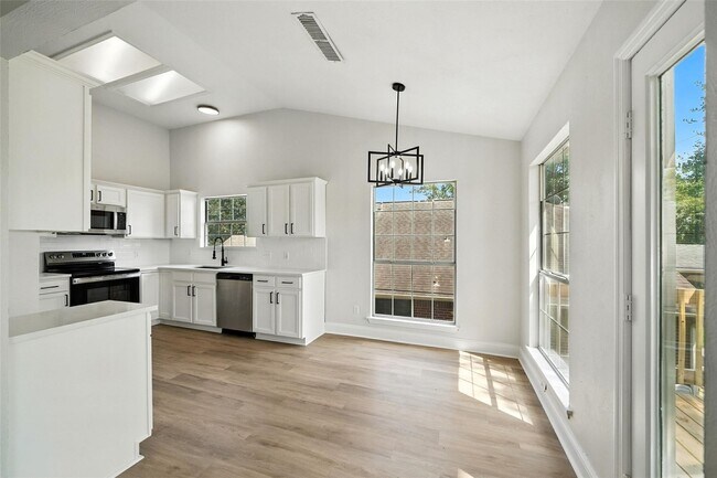 Foto del edificio - 14827 Carolina Falls Ln