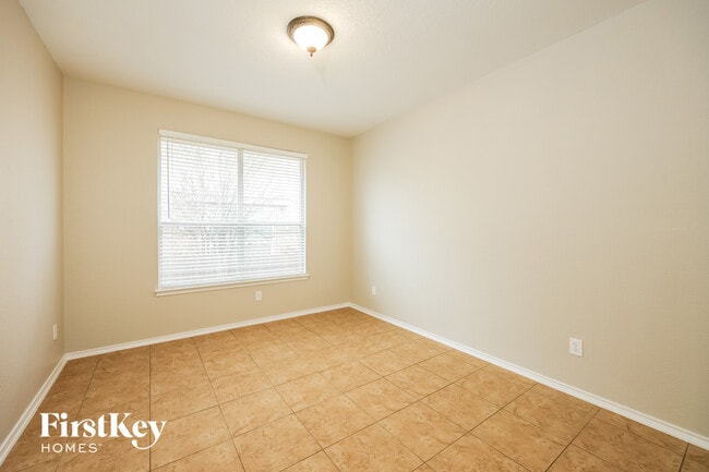 Foto del edificio - 6203 Palmetto Way