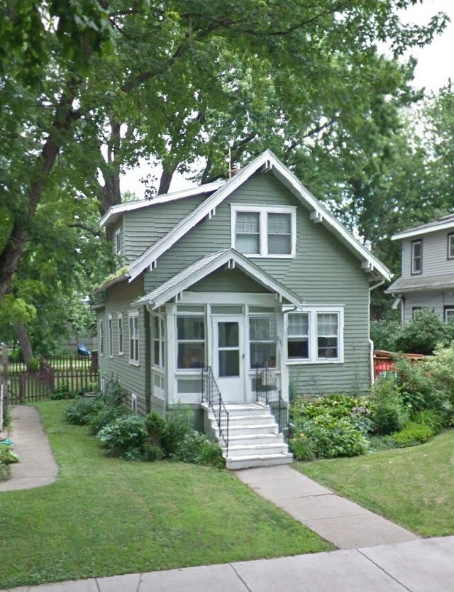 Foto principal - 890 20th Ave SE