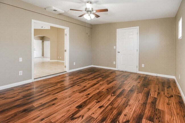 Building Photo - 807 Ambassador Drive