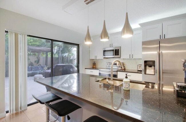 Photo - 6906 69th Way Townhome
