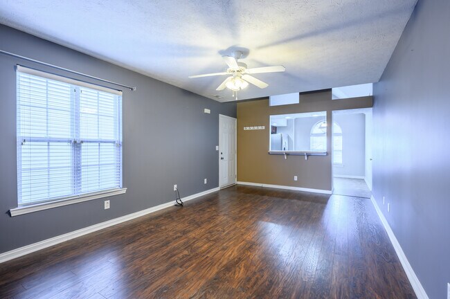 Building Photo - 2237 Village Run