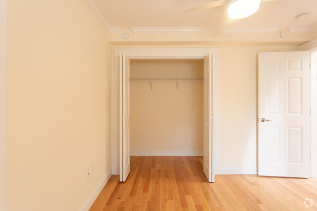 1HAB/1BA - The Chestnut Hill