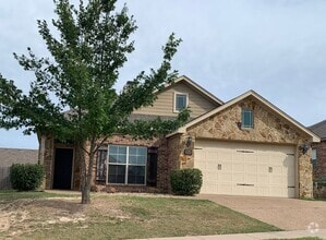Building Photo - 3004 Stallion Dr