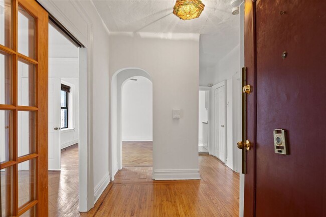 Building Photo - 115 Highland Ave