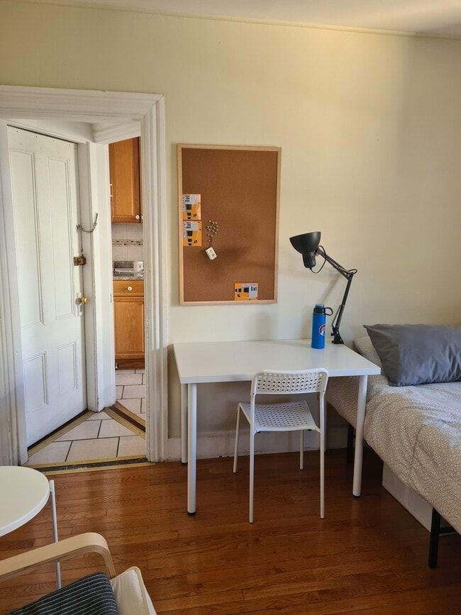 Building Photo - 110 Hancock St