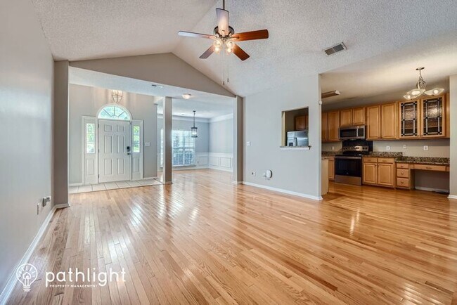Foto del edificio - 3508 Mayspring Pl