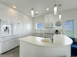 Building Photo - 2496 Gilmore