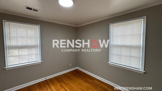 Foto del edificio - 1065 Larry Ln