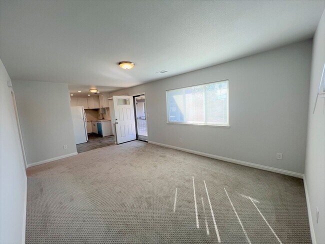 Foto del edificio - 1612 Mendenhall Dr