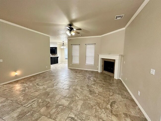 Building Photo - Spacious 3-Bed, 2-Bath Home with Open Floo...